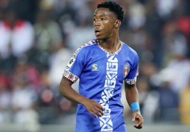 Sukazi o bua ka teko ya Chiefs ya ho fumana ditshebeletso tsa Mahlambi